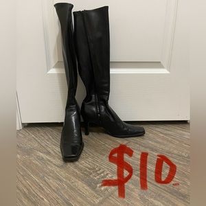 Black boots size 8.5